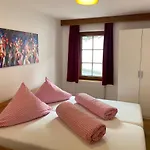 شقة Der Waidachhof Zillertal هينزنبرغ