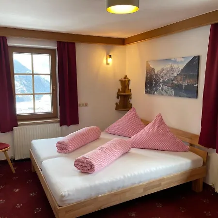Der Waidachhof Zillertal * היינצנברג